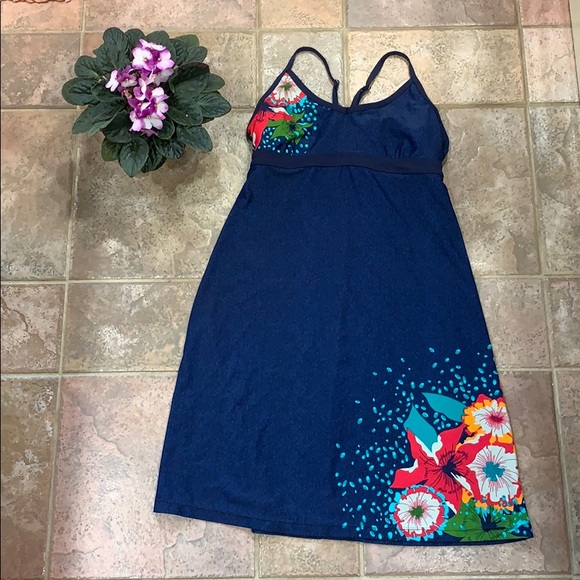 Athleta Dresses & Skirts - Athleta navy sundress with built in bra, EUC